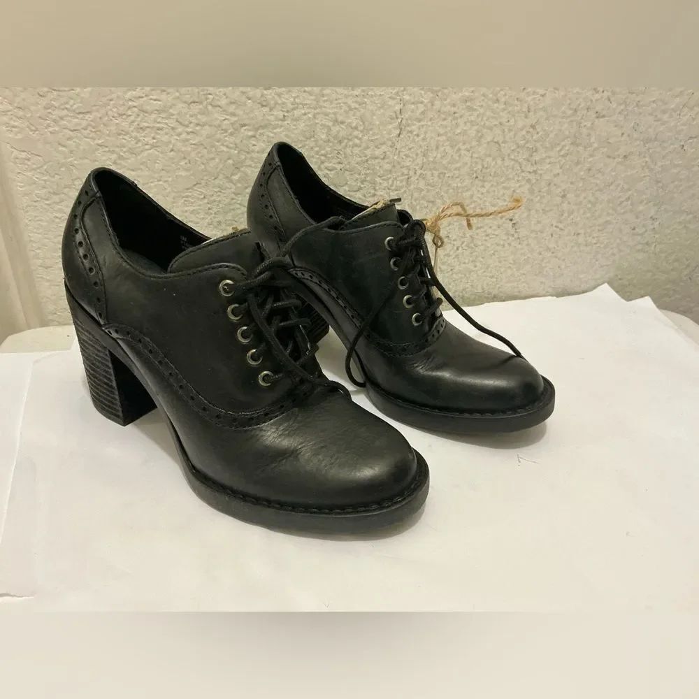 NWT Born Black Leather Oxford Lace Up Block Heel Pumps Sz 6M